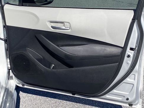 Used 2020 Toyota Corolla LE image 22