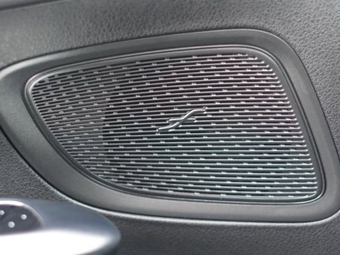 Used 2023 Mercedes-Benz C 300 Sedan image 34