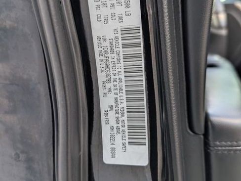 Used 2017 Jeep Grand Cherokee Laredo w/ Quick Order Package 23E image 36