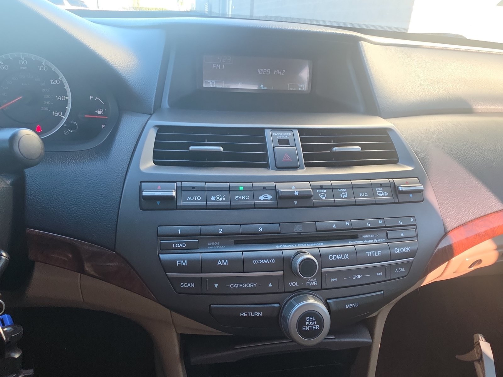 Used 2011 Honda Accord EX-L image 14