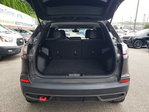 Used 2019 Jeep Cherokee Trailhawk AWD/4WD image 16