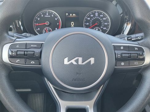 Used 2022 Kia K5 LXS image 33