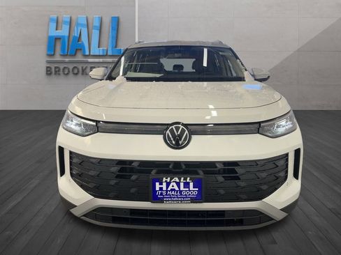 New 2026 Volkswagen Tiguan SE image 8