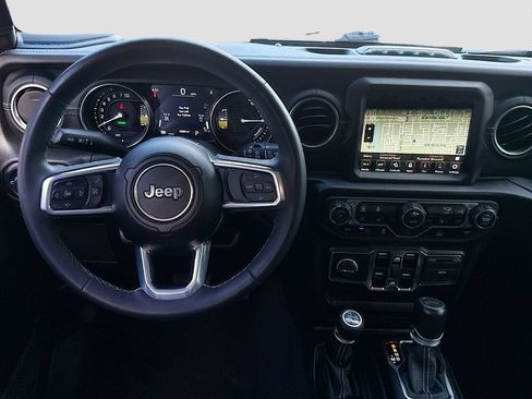Used 2023 Jeep Wrangler Unlimited Sahara w/ Cold Weather Group AWD/4WD image 28
