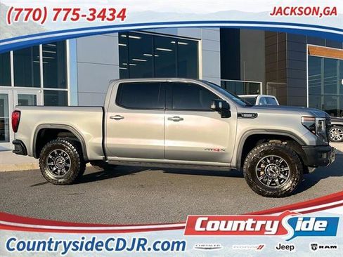 Used 2024 GMC Sierra 1500 AT4X image 2