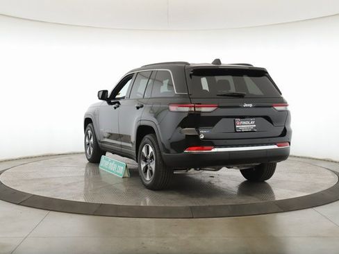 Used 2024 Jeep Grand Cherokee Limited 4xe image 7