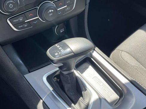 Used 2022 Dodge Charger SXT RWD image 30