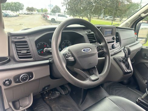Used 2022 Ford Transit 350 DRW RWD image 20