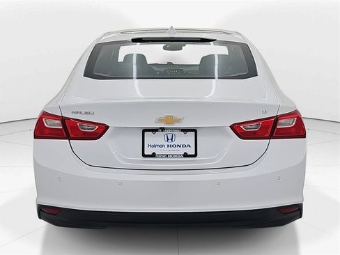 Used 2018 Chevrolet Malibu LT w/ Leather Package image 7
