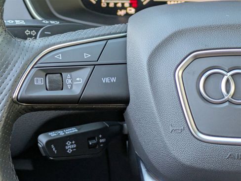 Used 2024 Audi Q5 e Premium Plus image 10