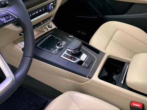 Used 2019 Audi Q5 2.0T Premium Plus w/ Premium Plus Package AWD/4WD image 15
