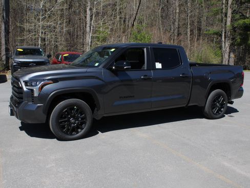 New 2026 Toyota Tundra Limited AWD/4WD image 5