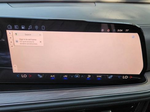 Used 2026 Chevrolet Suburban Z71 w/ Comfort Package image 5