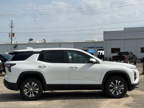 New 2026 Chevrolet Equinox LT w/ Safety and Technology Package image 5