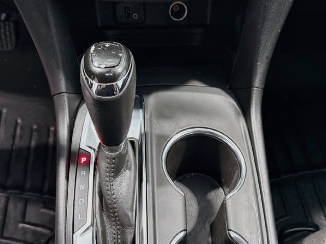 Used 2018 Chevrolet Equinox LT FWD image 14