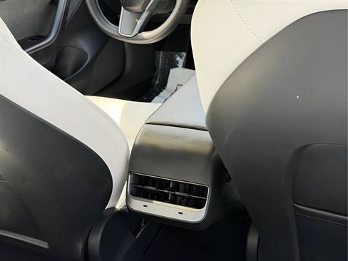 Used 2022 Tesla Model 3 Long Range AWD/4WD image 33