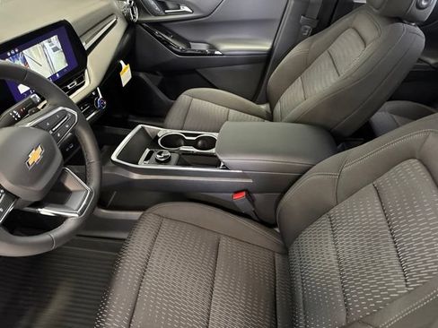 New 2026 Chevrolet Equinox LT w/ Safety and Technology Package AWD/4WD image 39