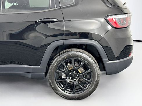 Used 2022 Jeep Compass Latitude w/ Convenience Group AWD/4WD image 42