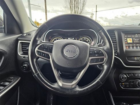 Certified 2021 Jeep Cherokee Latitude Lux w/ Trailer Tow Group image 15