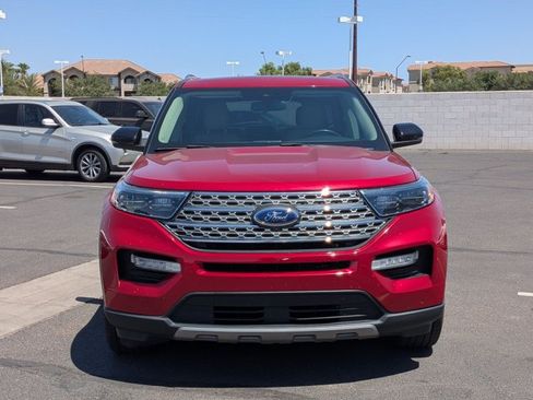 Used 2021 Ford Explorer Limited w/ Equipment Group 301A RWD image 2