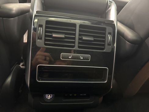 Used 2015 Land Rover Range Rover Sport Supercharged image 18