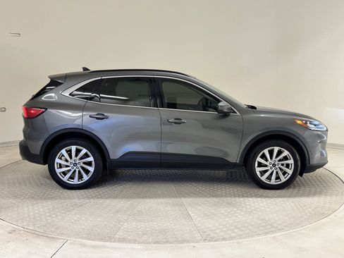 Certified 2022 Ford Escape Titanium w/ Titanium Elite Package image 5