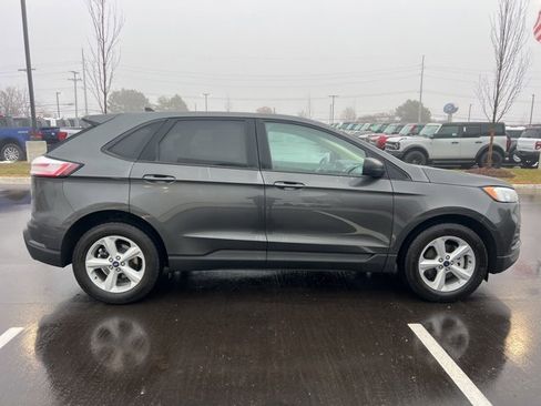 Used 2020 Ford Edge SE image 4
