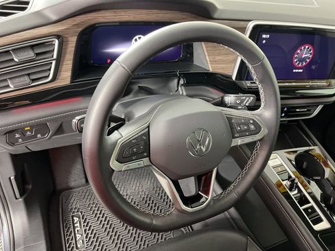 Used 2024 Volkswagen Atlas SEL image 31