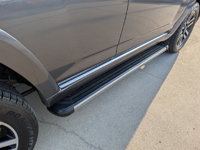Used 2022 Toyota 4Runner Limited AWD/4WD image 31