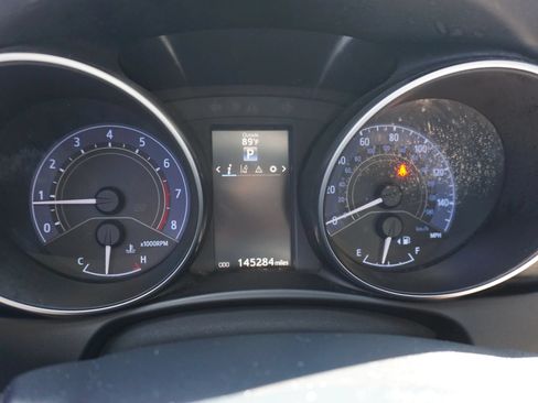 Used 2018 Toyota Corolla iM FWD image 29