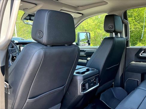 Used 2024 Chevrolet Silverado 2500 LTZ w/ LTZ Plus Package image 22