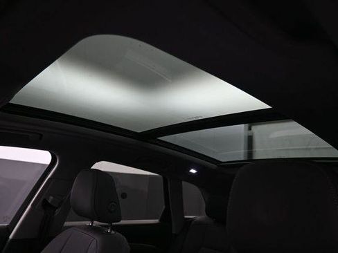 Used 2025 Audi Q5 Premium w/ Convenience Package AWD/4WD image 28
