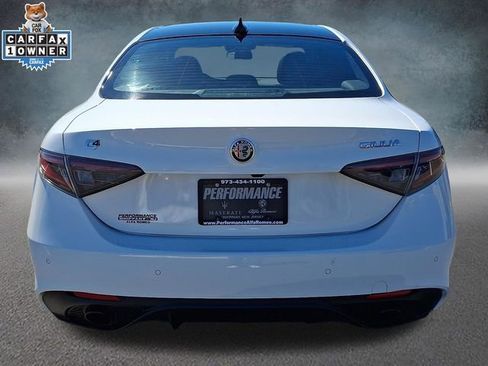 Used 2025 Alfa Romeo Giulia AWD image 5