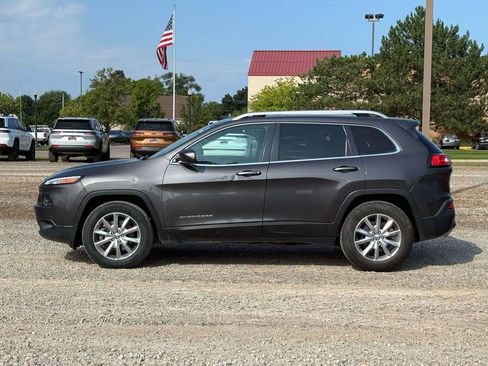 Used 2014 Jeep Cherokee Limited w/ Luxury Group AWD/4WD image 9