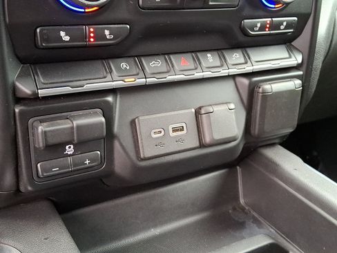 Used 2019 Chevrolet Silverado 1500 RST w/ All-Star Edition AWD/4WD image 18