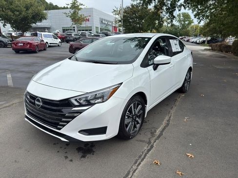 New 2025 Nissan Versa SV image 3