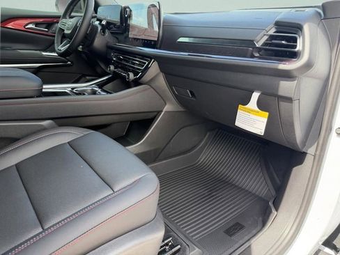 New 2026 Chevrolet Traverse Z71 w/ Enhanced Driving Package AWD/4WD image 16