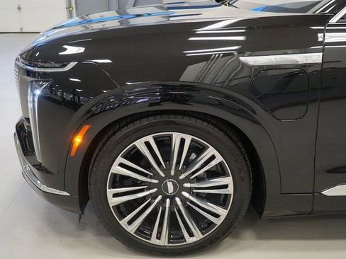 New 2026 Cadillac Vistiq Premium Luxury AWD/4WD image 11