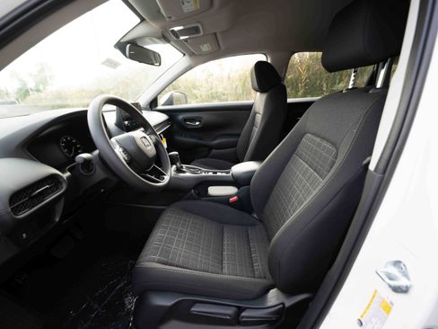 New 2026 Honda HR-V LX image 9