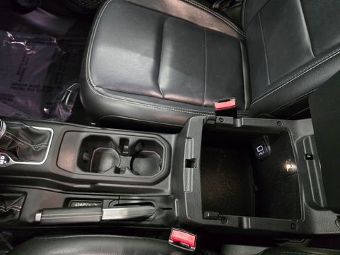 Certified 2021 Jeep Wrangler Unlimited Sahara image 29