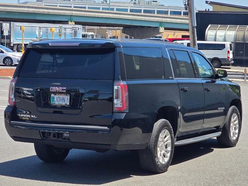 Used 2018 GMC Yukon XL SLT AWD/4WD image 7