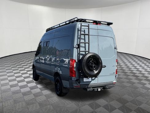 Used 2022 Mercedes-Benz Sprinter 2500 image 4
