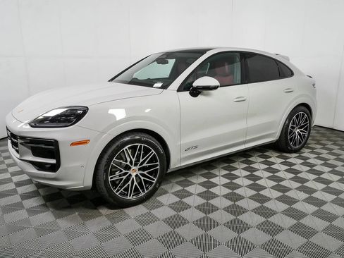 New 2026 Porsche Cayenne GTS AWD/4WD image 2