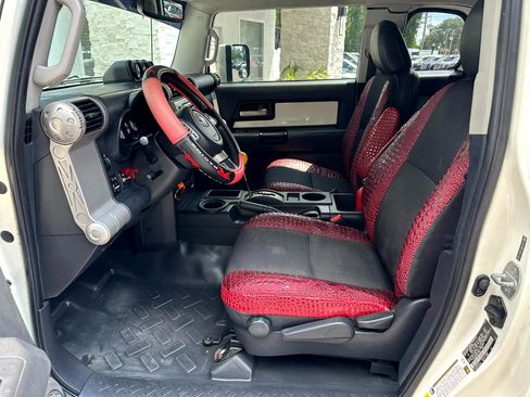 Used 2013 Toyota FJ Cruiser 2WD image 30