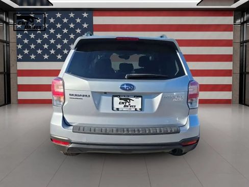 Used 2017 Subaru Forester 2.5i Limited AWD/4WD image 6