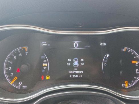 Used 2018 Jeep Grand Cherokee Limited image 6