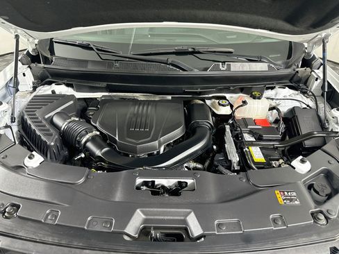 Used 2025 GMC Acadia Elevation FWD image 35