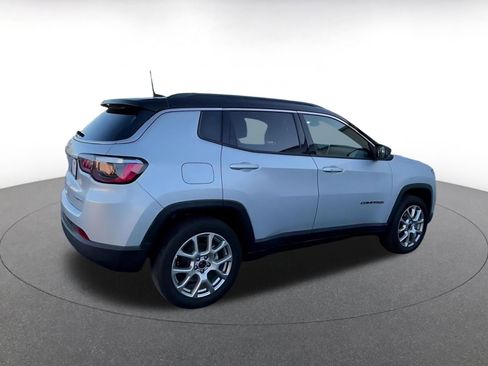 Used 2025 Jeep Compass Limited AWD/4WD image 15