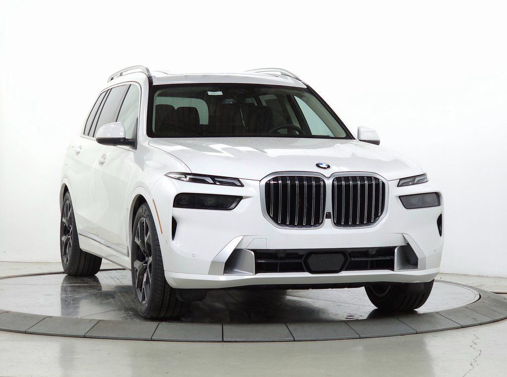 Used 2026 BMW X7 xDrive40i AWD/4WD image 1