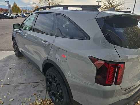 New 2026 Kia Sorento SX image 4